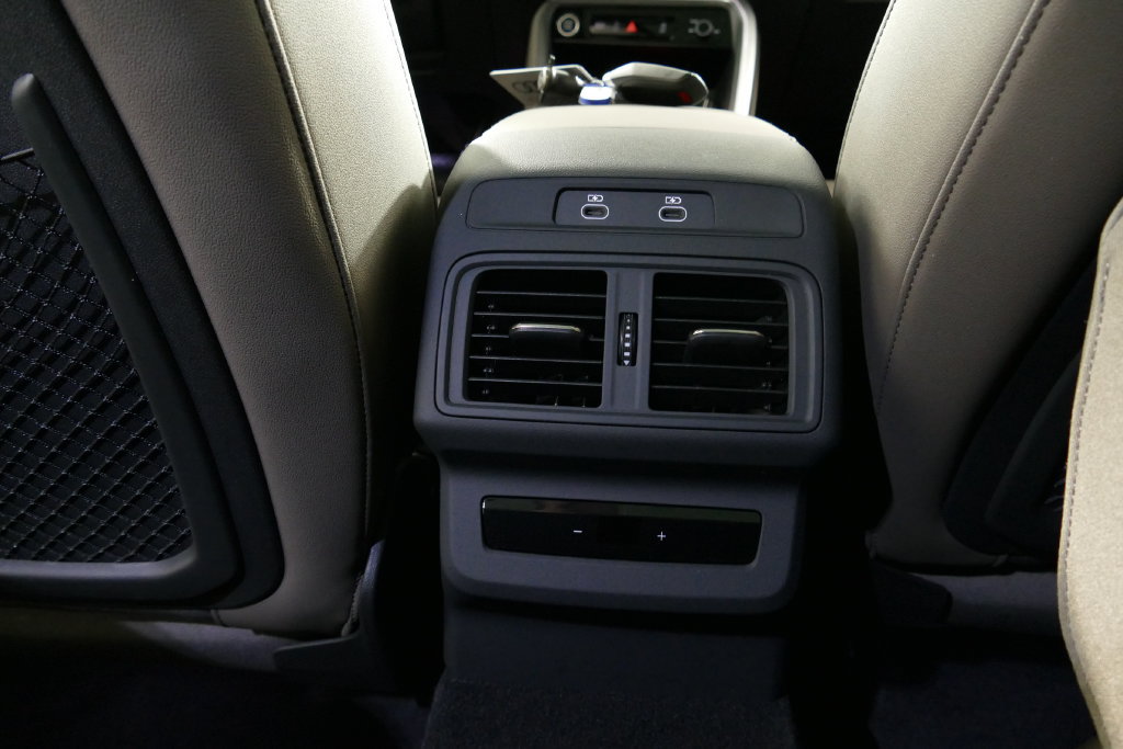 Certified 2025 Audi Q5 Premium Plus AWD/4WD image 30