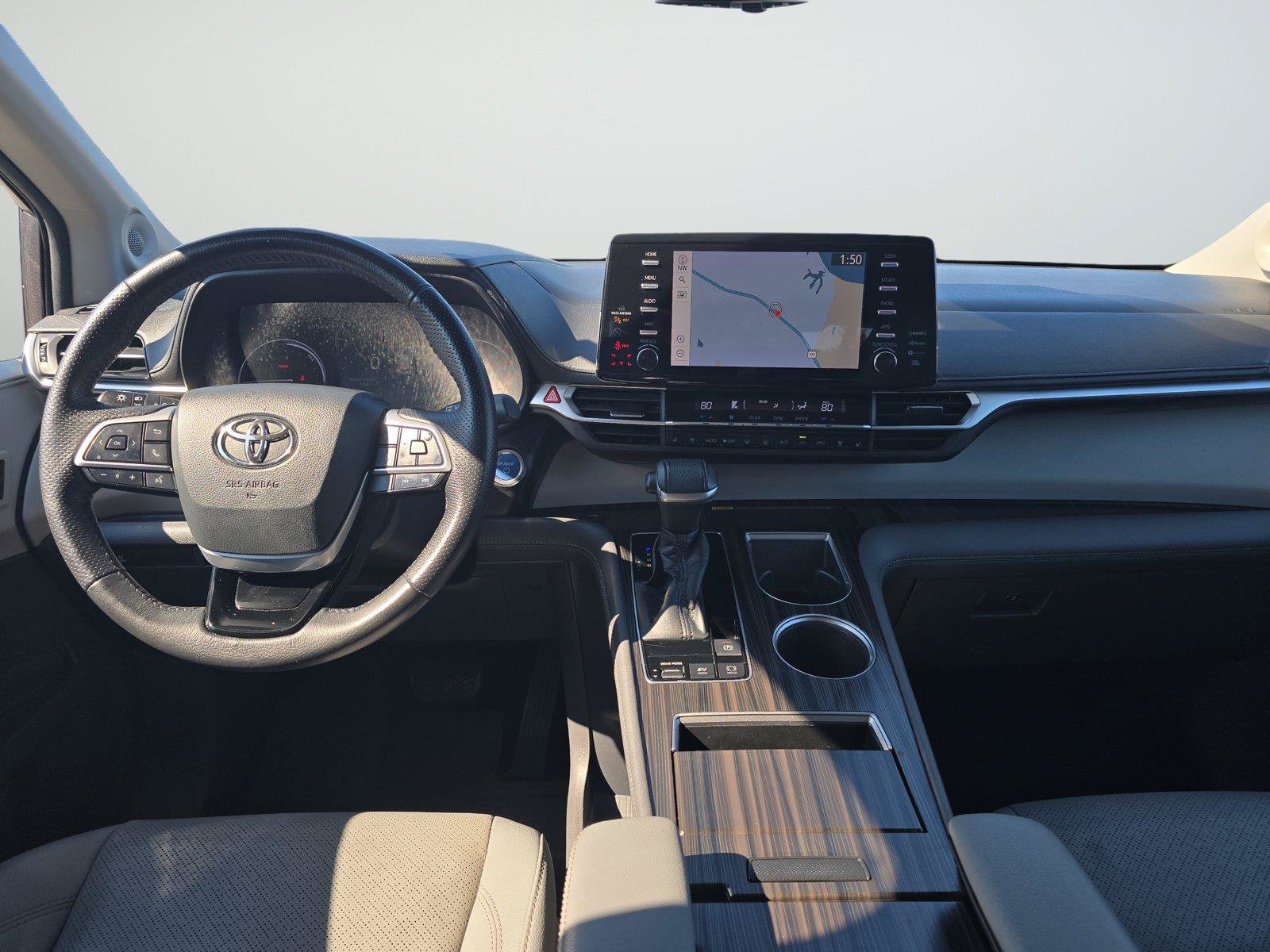 Used 2021 Toyota Sienna Limited FWD image 9