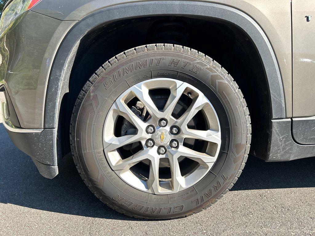 Used 2020 Chevrolet Traverse LT FWD image 10