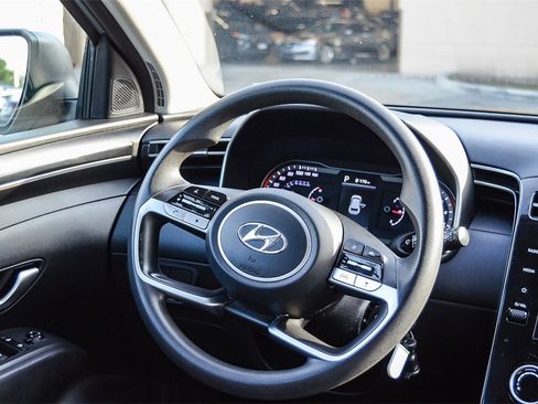 Certified 2023 Hyundai Tucson SE image 16