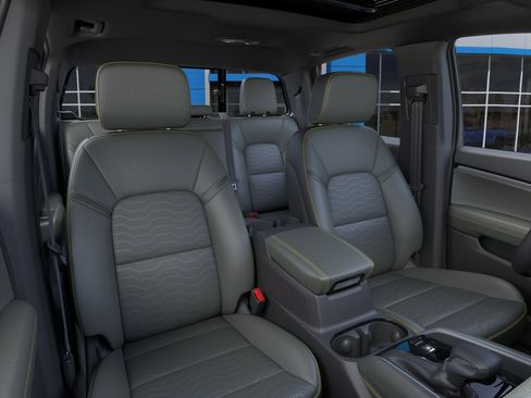 New 2026 Chevrolet Colorado ZR2 AWD/4WD image 40