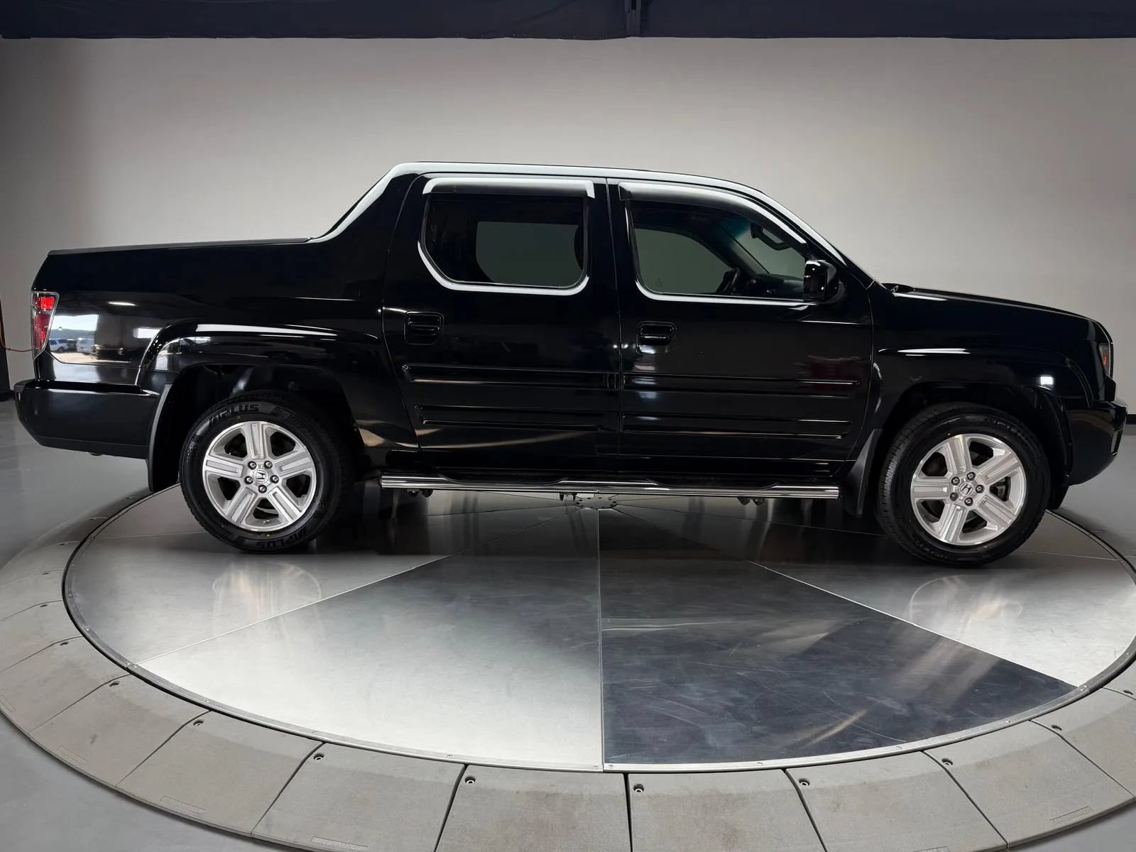 Used 2013 Honda Ridgeline RTL image 6