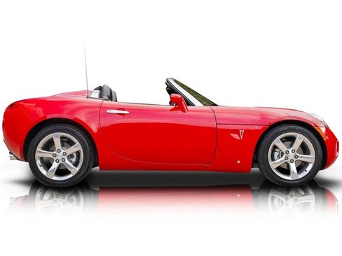 Used 2006 Pontiac Solstice Convertible w/ Premium Package image 2