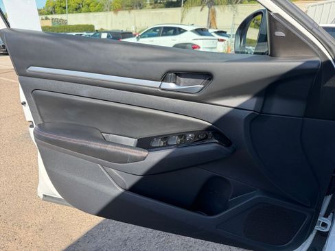 Used 2025 Nissan Altima 2.5 SR image 20