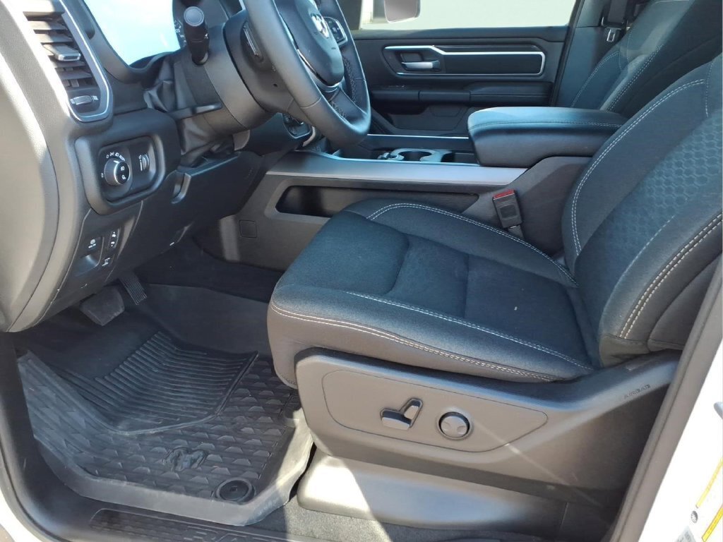Used 2025 RAM 1500 Big Horn AWD/4WD image 19