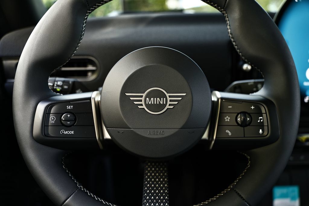 New 2026 MINI Cooper 2-Door Hardtop FWD image 28
