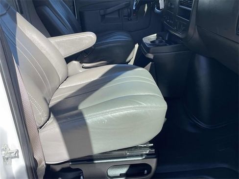 Used 2023 Chevrolet Express 2500 w/ Driver Convenience Package image 7