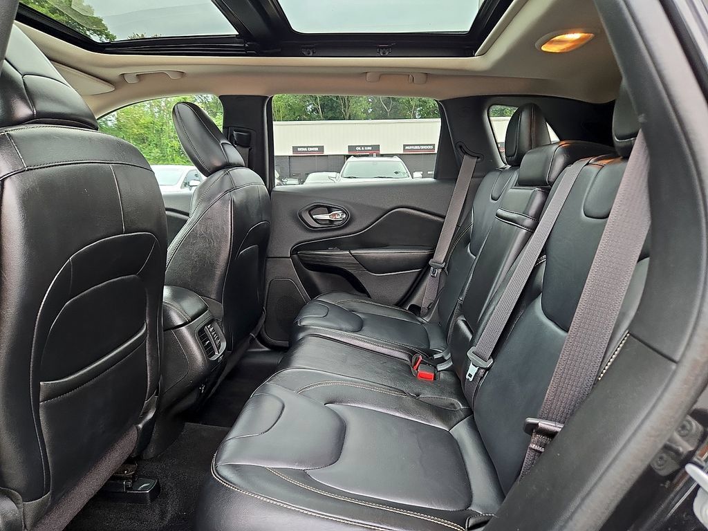 Used 2014 Jeep Cherokee Limited AWD/4WD image 11