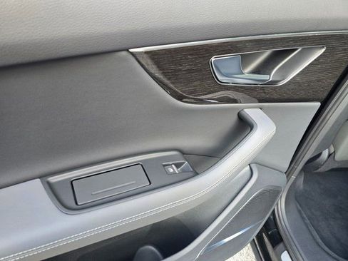 Used 2025 Audi Q7 3.0T Premium Plus image 41