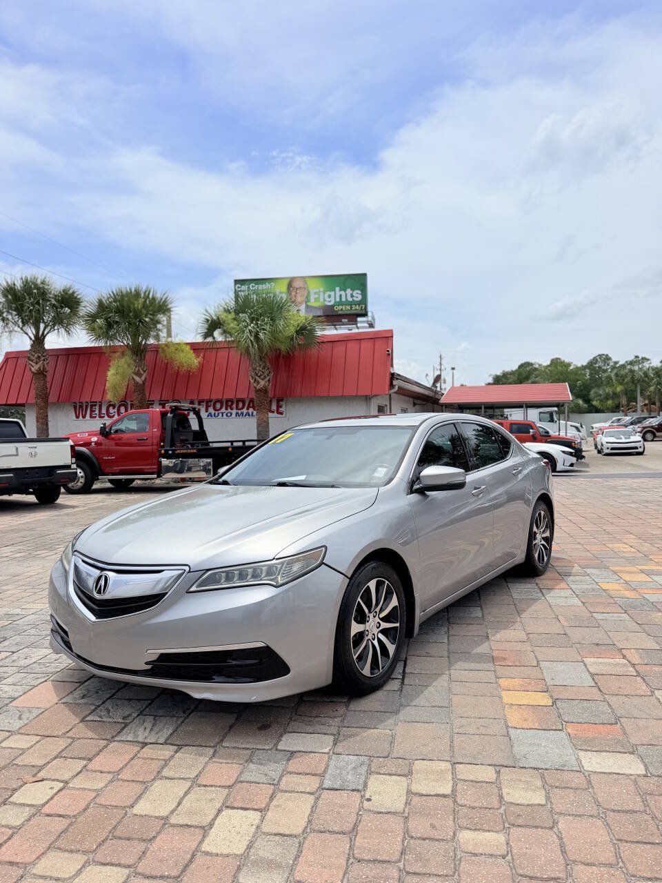 Used 2017 Acura TLX FWD image 13