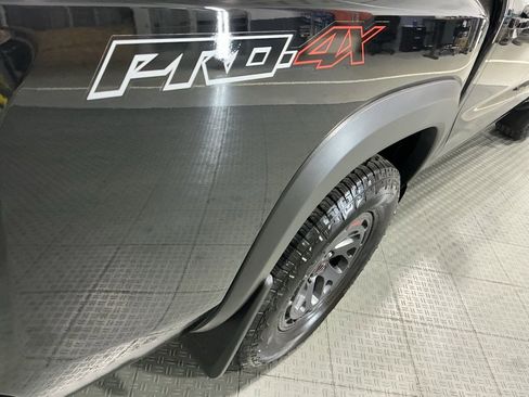 Used 2025 Nissan Frontier PRO-4X image 5