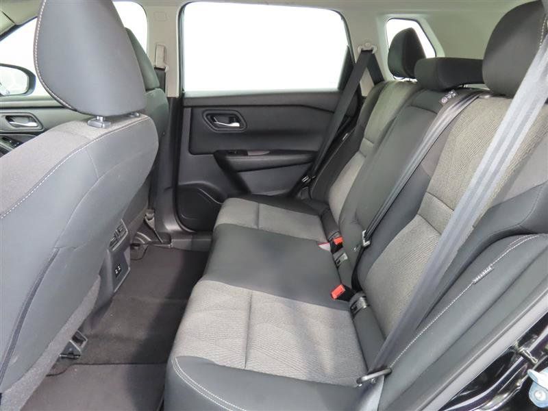 Used 2024 Nissan Rogue SV FWD image 30