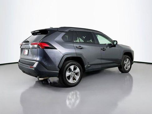 Certified 2025 Toyota RAV4 LE AWD/4WD image 7