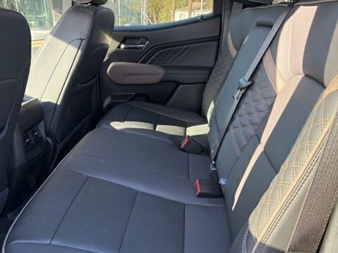 Used 2024 GMC Canyon Denali image 22