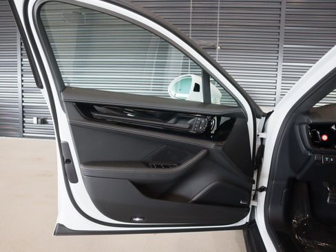 New 2026 Porsche Panamera Turbo S image 23