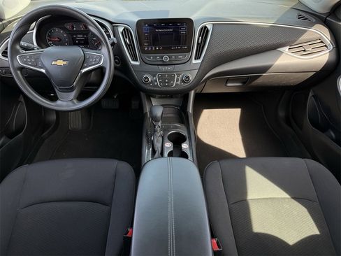 Certified 2025 Chevrolet Malibu LT image 10