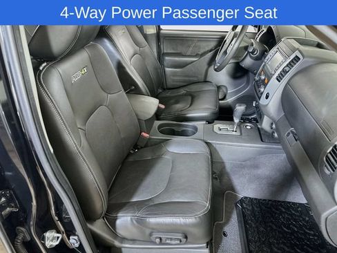 Used 2020 Nissan Frontier PRO-4X w/ Pro-4x Utility Package AWD/4WD image 12
