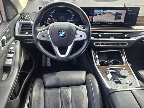 Used 2025 BMW X7 xDrive40i AWD/4WD image 13