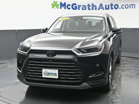 Used 2024 Toyota Grand Highlander AWD image 25