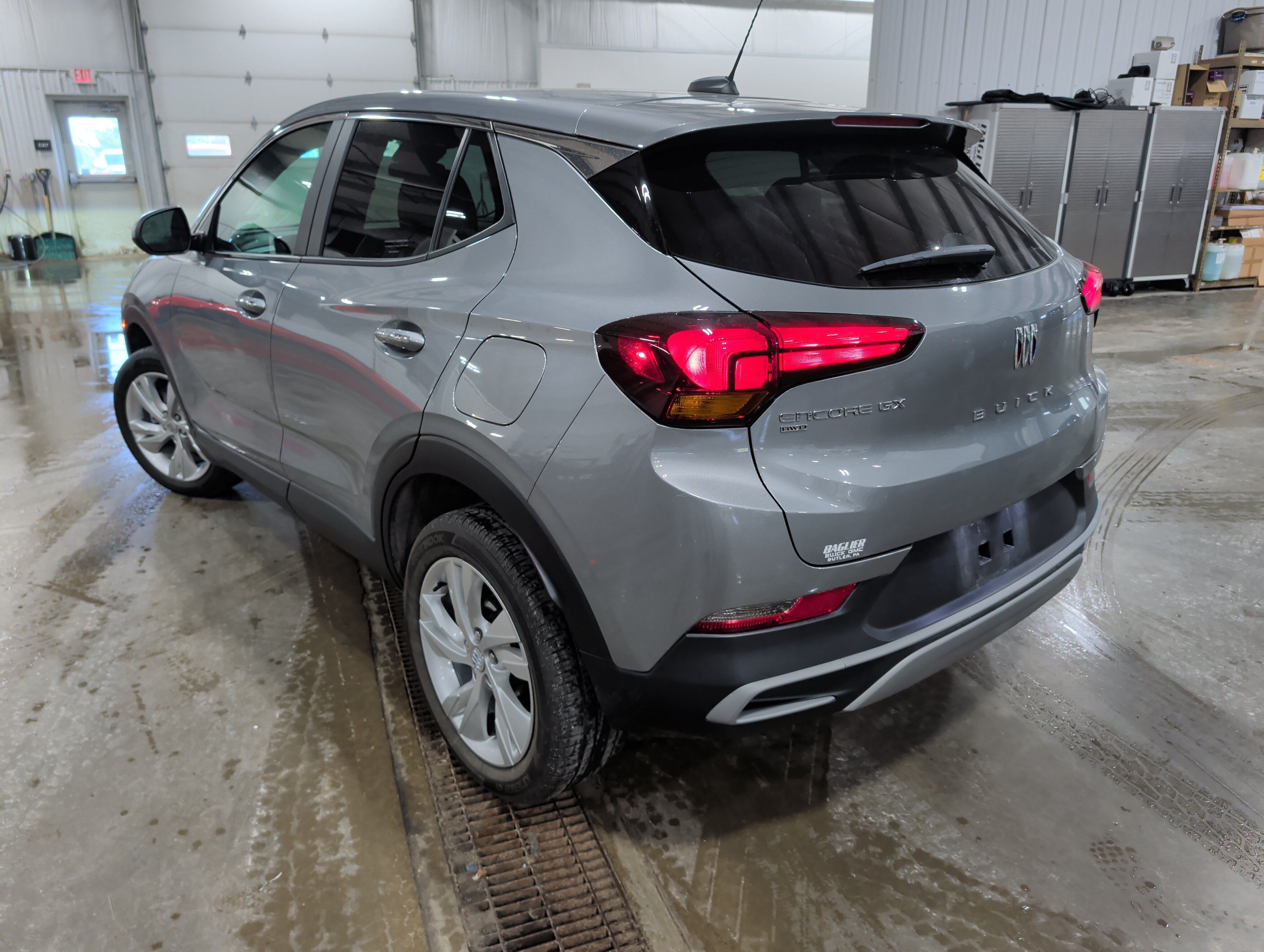 Used 2024 Buick Encore GX Preferred AWD/4WD image 4