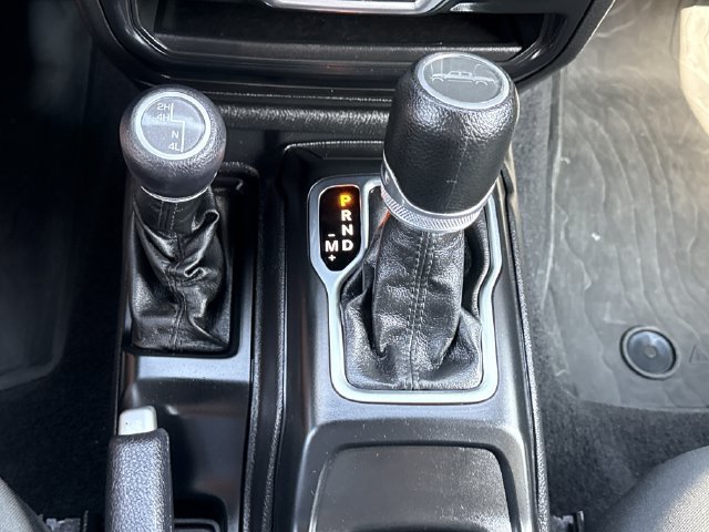 Used 2021 Jeep Gladiator Sport AWD/4WD image 19