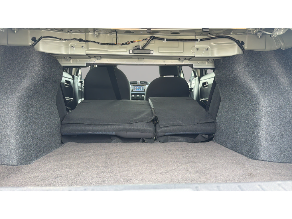 Used 2025 Nissan Versa SV w/ Trunk Package FWD image 9