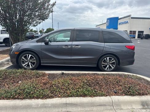 Used 2021 Honda Odyssey Touring image 1