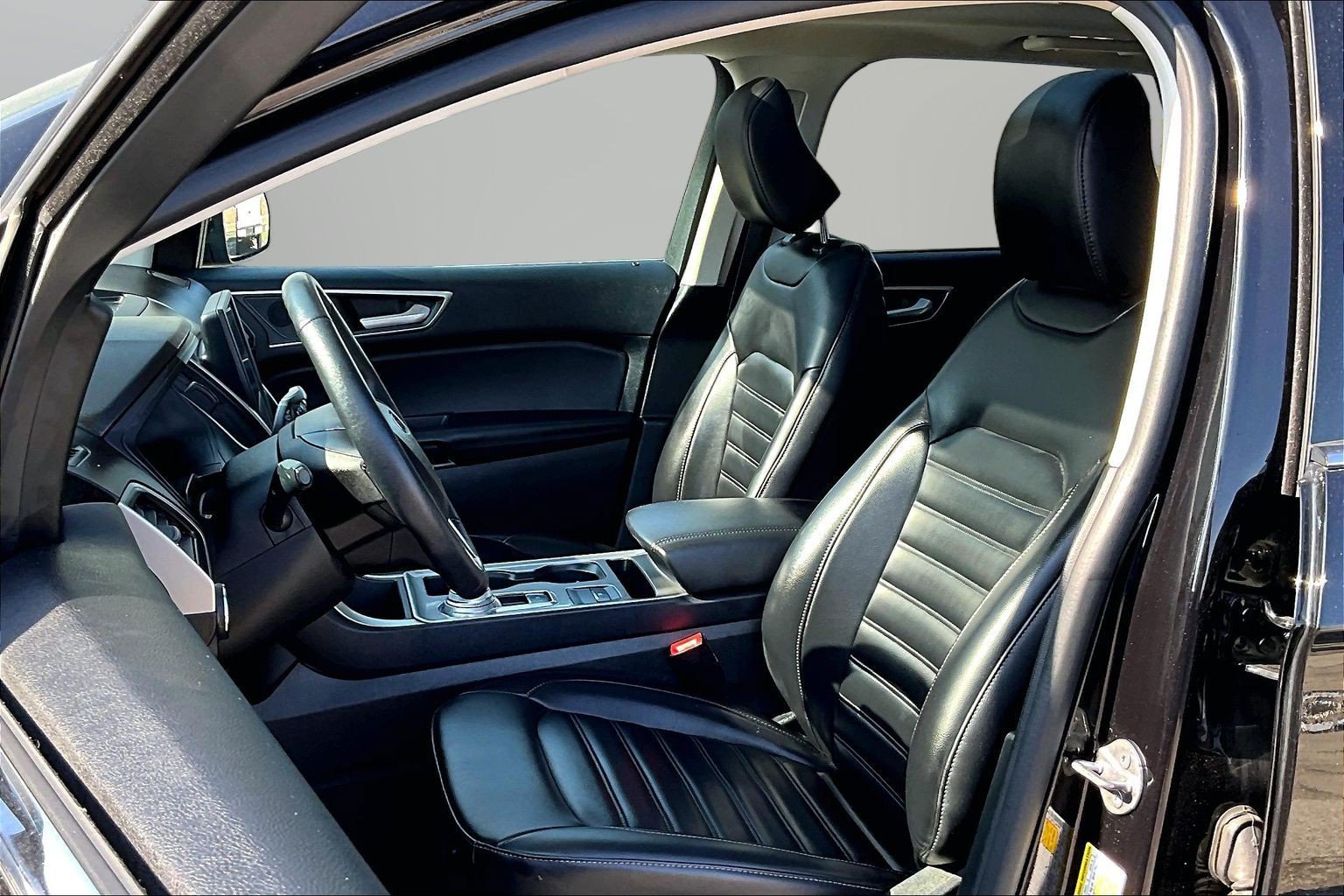 Used 2024 Ford Edge SEL w/ Convenience Package AWD/4WD image 16