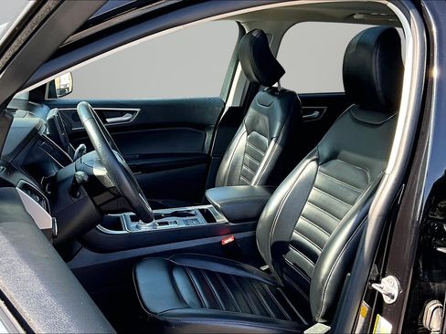 Used 2024 Ford Edge SEL w/ Convenience Package image 16
