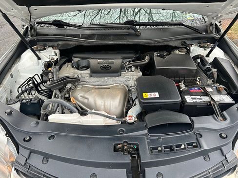 Used 2017 Toyota Camry SE image 36