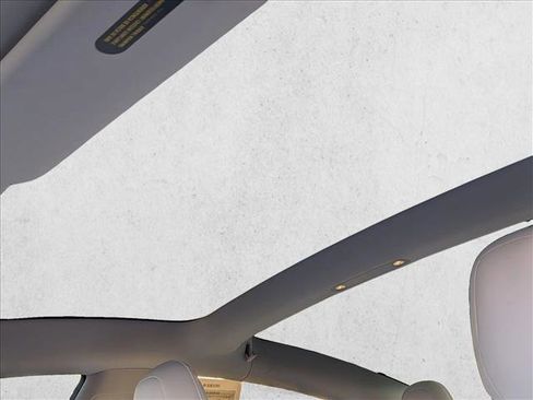 Used 2018 Tesla Model 3 Long Range image 18