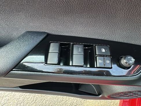 Used 2022 Toyota Prius Prime LE image 21