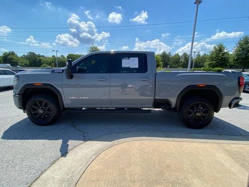 Used 2024 GMC Sierra 2500 AT4 w/ AT4 Premium Plus Package AWD/4WD image 4