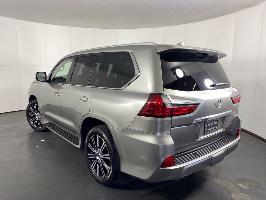 Used 2021 Lexus LX 570 4WD w/ Luxury Package image 11