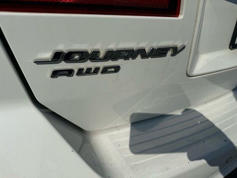 Used 2017 Dodge Journey GT w/ Driver Convenience Group AWD/4WD image 17