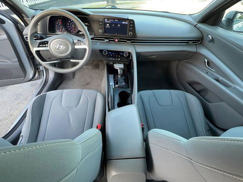 Used 2021 Hyundai Elantra SEL image 31