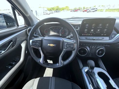 Certified 2025 Chevrolet Blazer LT AWD/4WD image 14