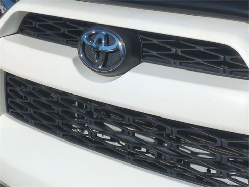 Used 2018 Toyota 4Runner SR5 image 36