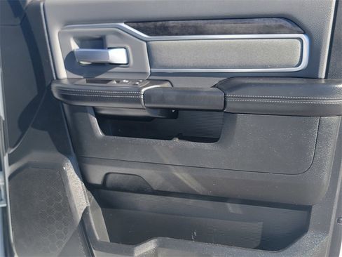 Used 2022 RAM 2500 Big Horn image 26