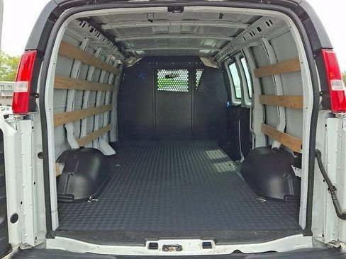Used 2025 GMC Savana 2500 w/ Driver Convenience Package RWD image 39