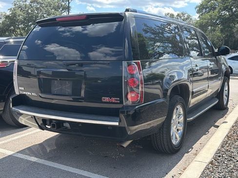 Used 2010 GMC Yukon XL Denali AWD/4WD image 6