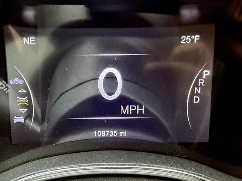 Used 2019 Jeep Grand Cherokee Altitude image 16