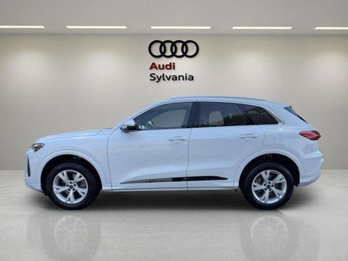 Certified 2025 Audi Q5 Premium w/ Convenience Package AWD/4WD image 5