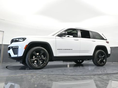 New 2026 Jeep Grand Cherokee Limited w/ Limited Altitude Package RWD image 51