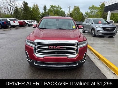 Used 2020 GMC Acadia SLT w/ Driver Alert Package II AWD/4WD image 3