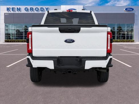 Used 2024 Ford F250 XL w/ STX Appearance Package AWD/4WD image 5