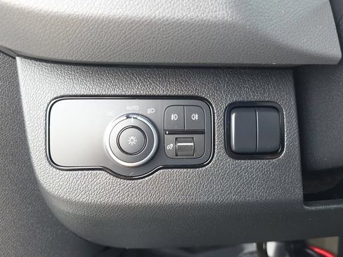 Used 2020 Mercedes-Benz Sprinter 3500 image 13