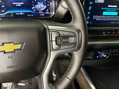 Used 2025 Chevrolet Silverado 2500 LT w/ Convenience Package image 23