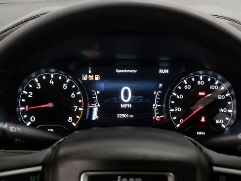 Used 2024 Jeep Compass Limited image 13