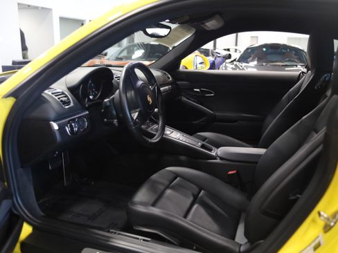 Used 2015 Porsche Cayman RWD image 16